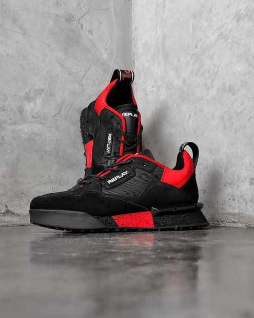 REPLAY BLACK N RED
