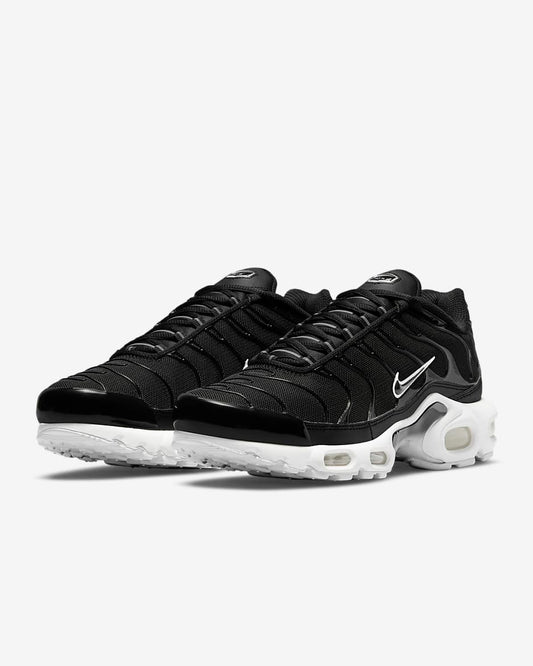 NIKE Tn BLACK / WHITE