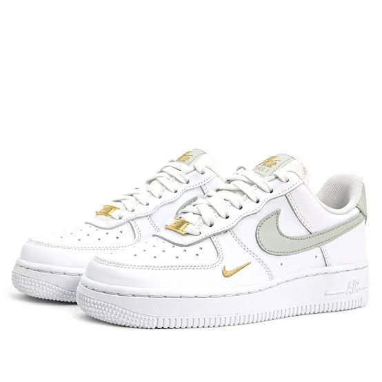 NIKE AIRFORCE T llll
